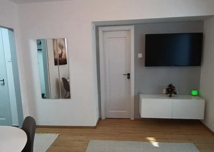 Cozy Center Apartman *