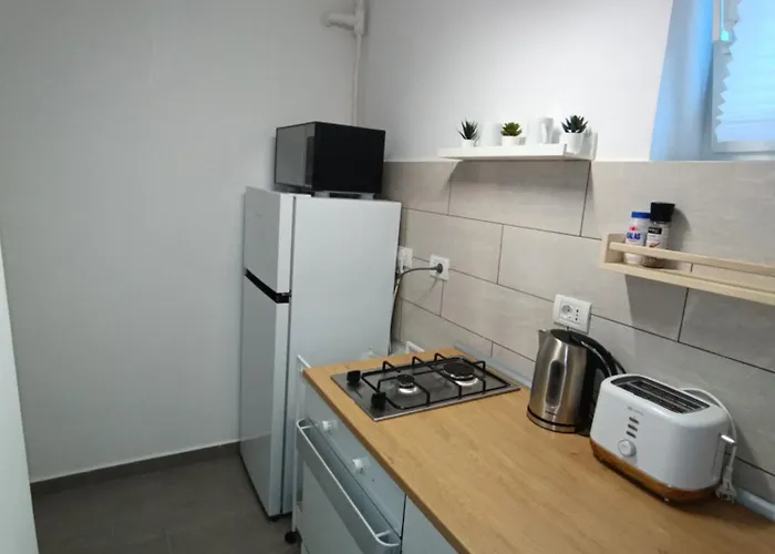 Cozy Center Apartman *